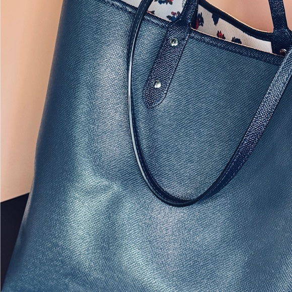 Coach White and Blue Floral Tote Bag - Picture 12 of 16